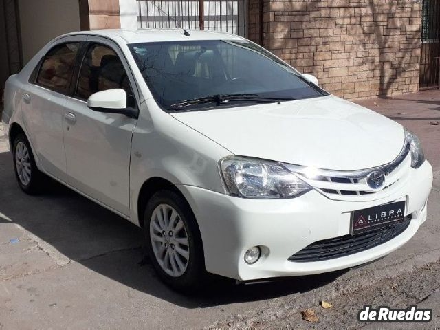 Toyota Etios Usado en Mendoza, deRuedas