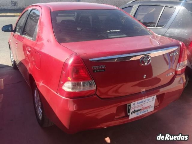 Toyota Etios Usado en Mendoza, deRuedas