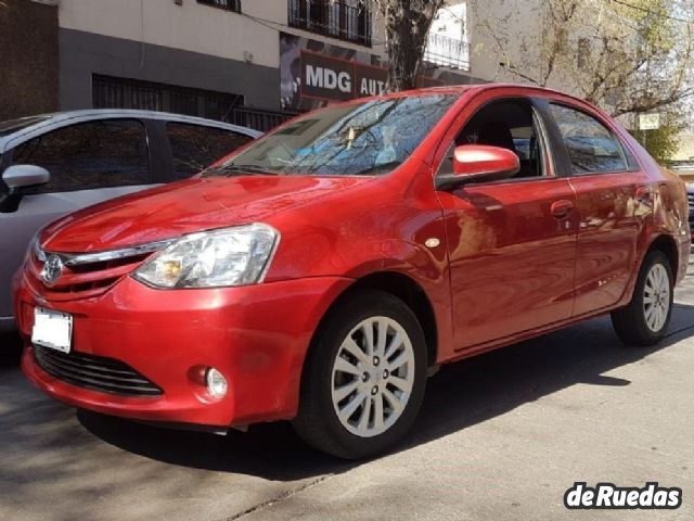 Toyota Etios Usado en Mendoza, deRuedas