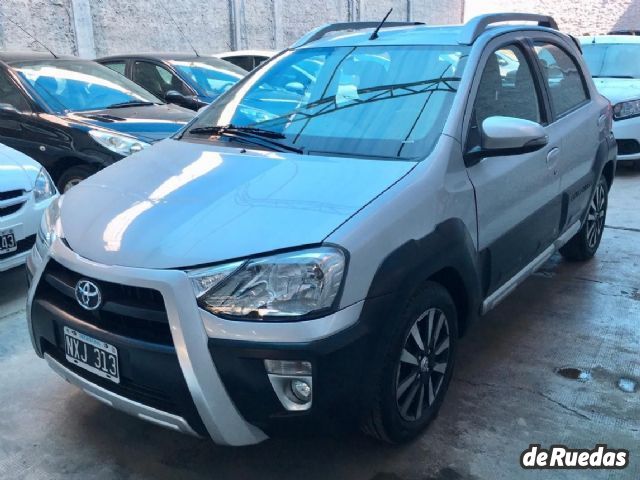 Toyota Etios Usado en Mendoza, deRuedas