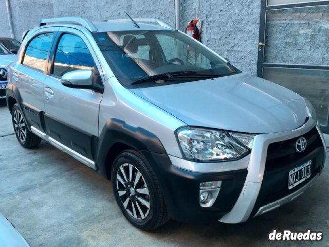 Toyota Etios Usado en Mendoza, deRuedas