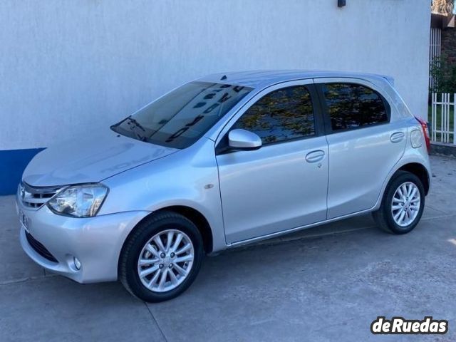 Toyota Etios Usado en Mendoza, deRuedas