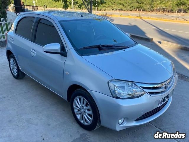 Toyota Etios Usado en Mendoza, deRuedas