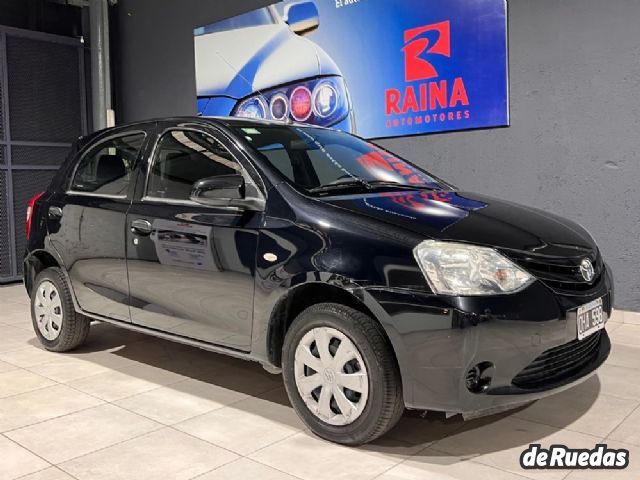 Toyota Etios Usado en Mendoza, deRuedas