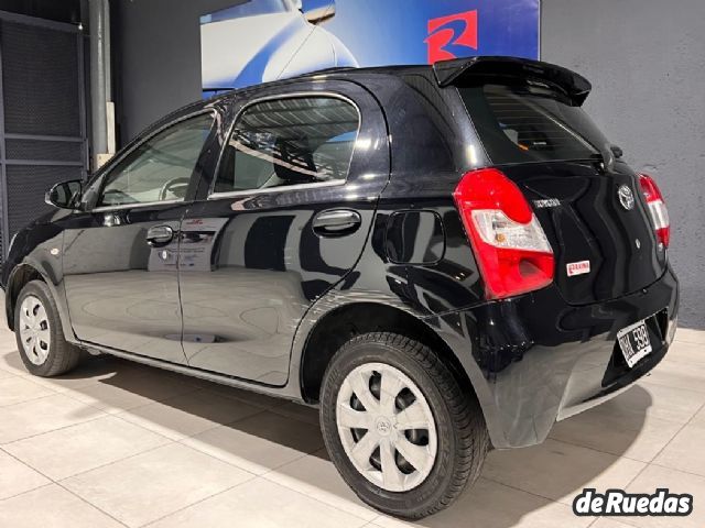 Toyota Etios Usado en Mendoza, deRuedas