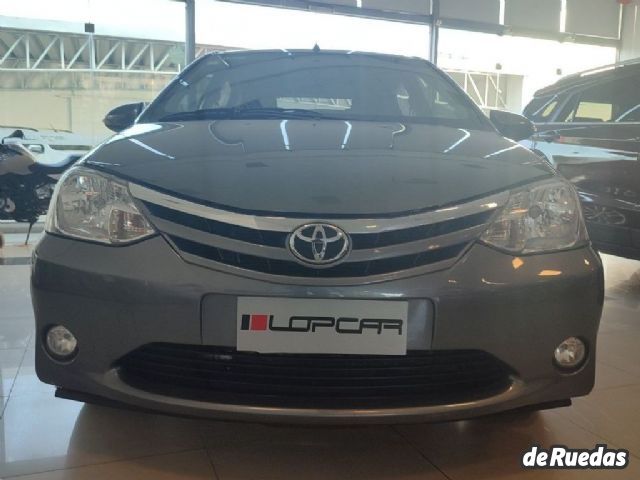 Toyota Etios Usado en Córdoba, deRuedas