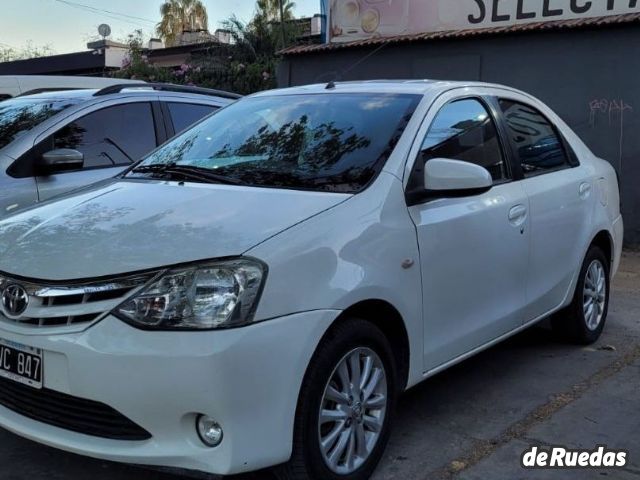 Toyota Etios Usado en Mendoza, deRuedas