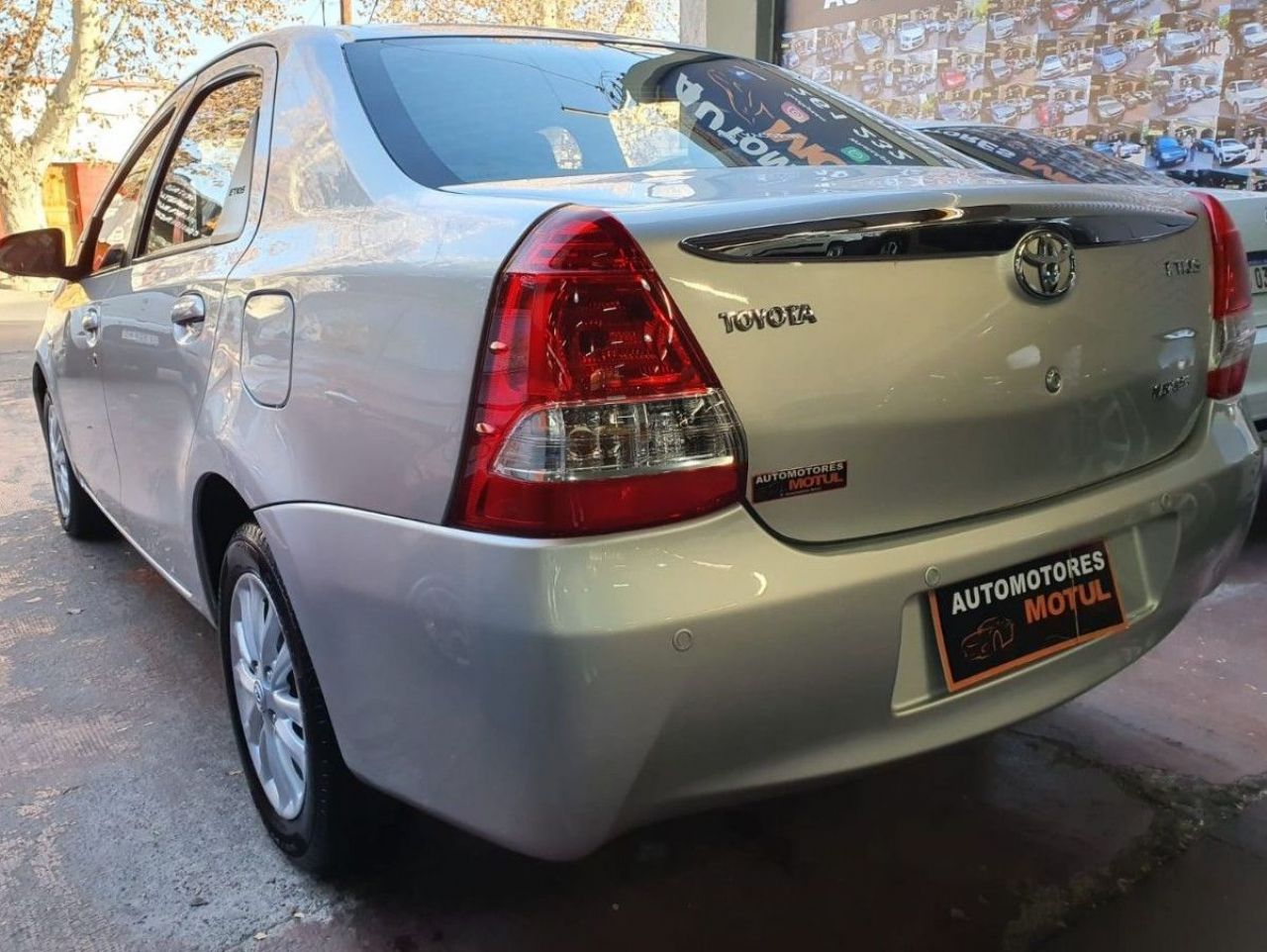 Toyota Etios Usado en Mendoza, deRuedas