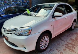 Toyota Etios Usado en Mendoza Financiado