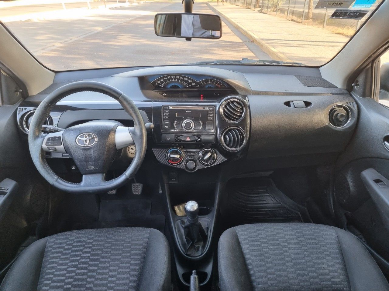 Toyota Etios Usado en Mendoza, deRuedas