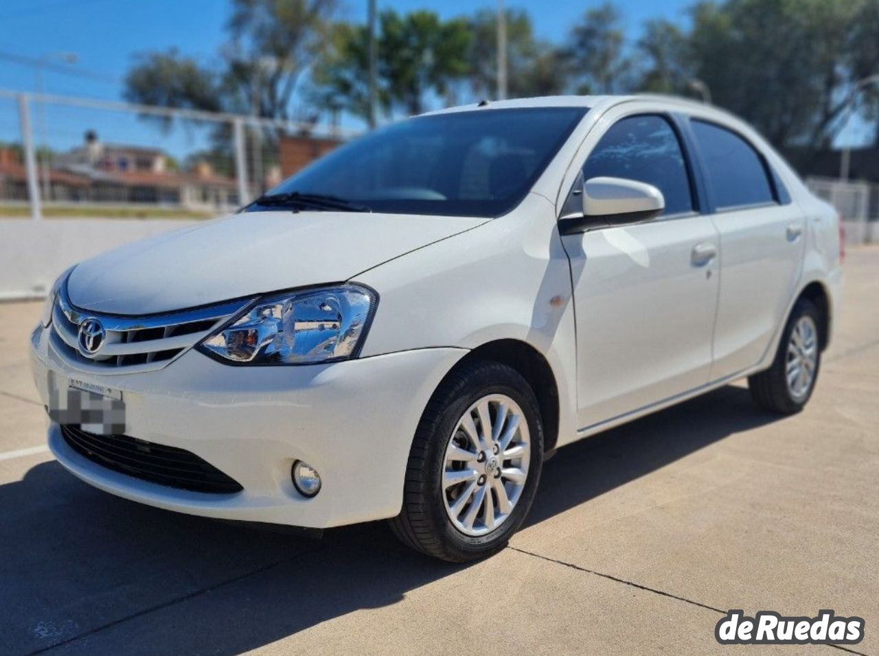 Toyota Etios Usado en Córdoba, deRuedas