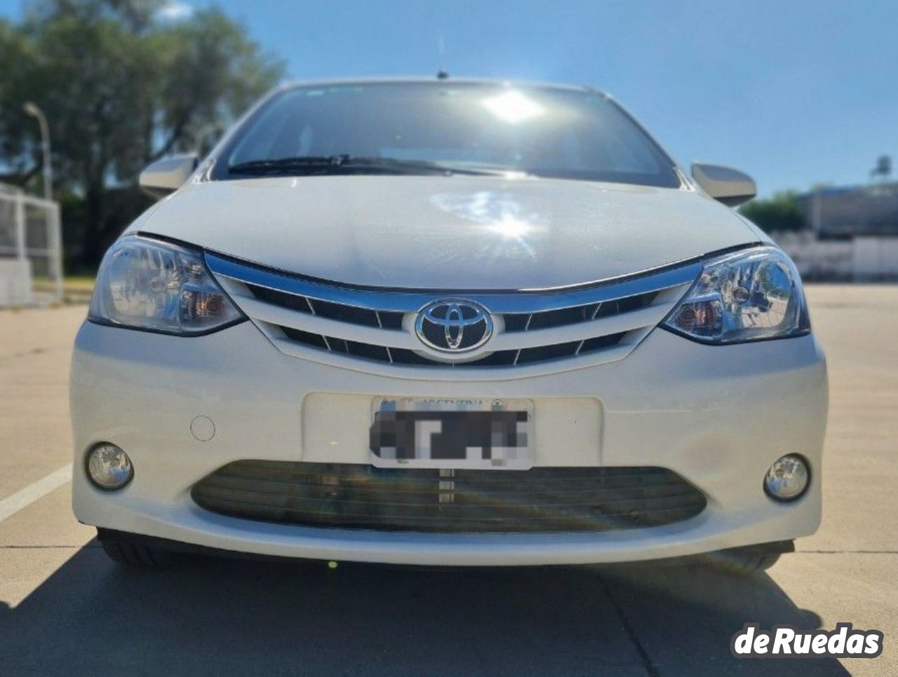 Toyota Etios Usado en Córdoba, deRuedas