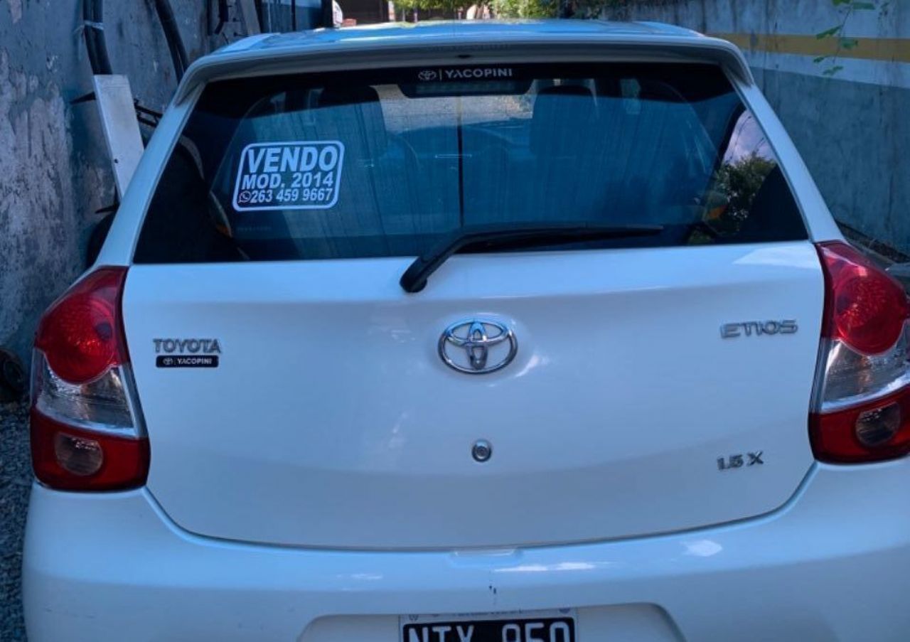 Toyota Etios Usado en Mendoza, deRuedas