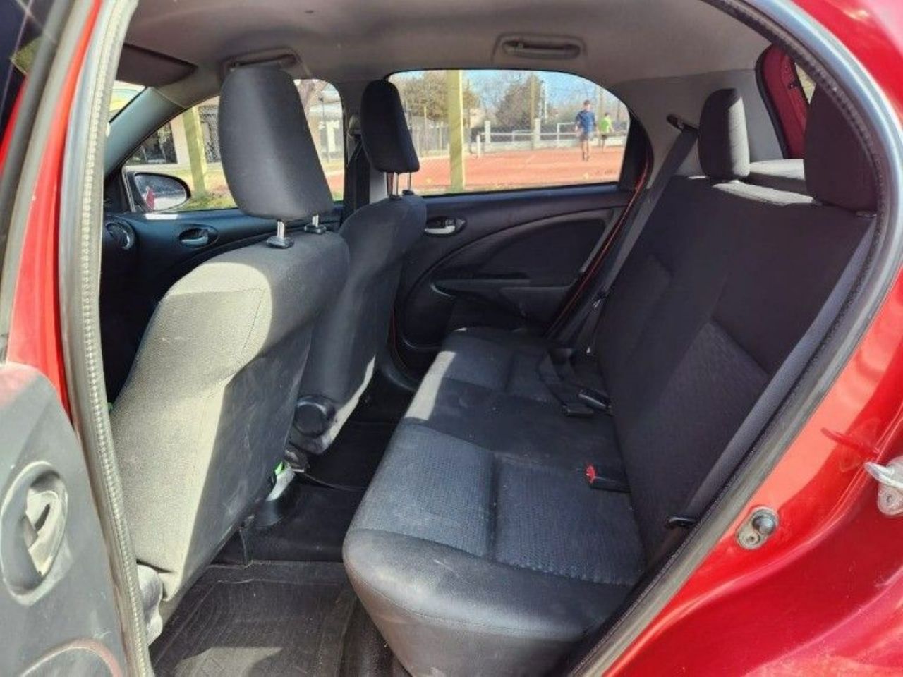 Toyota Etios Usado en Mendoza, deRuedas