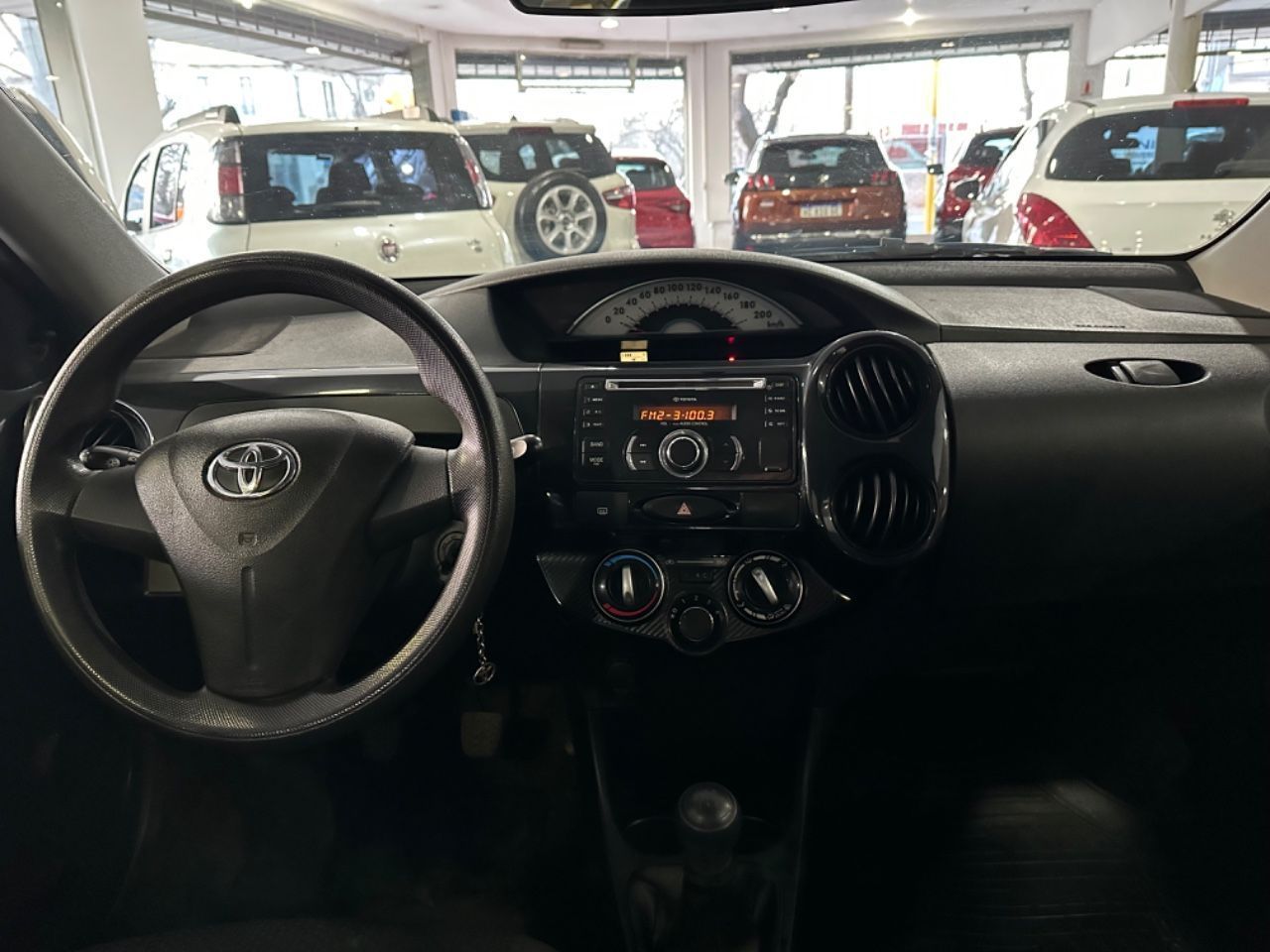 Toyota Etios Usado en Mendoza, deRuedas