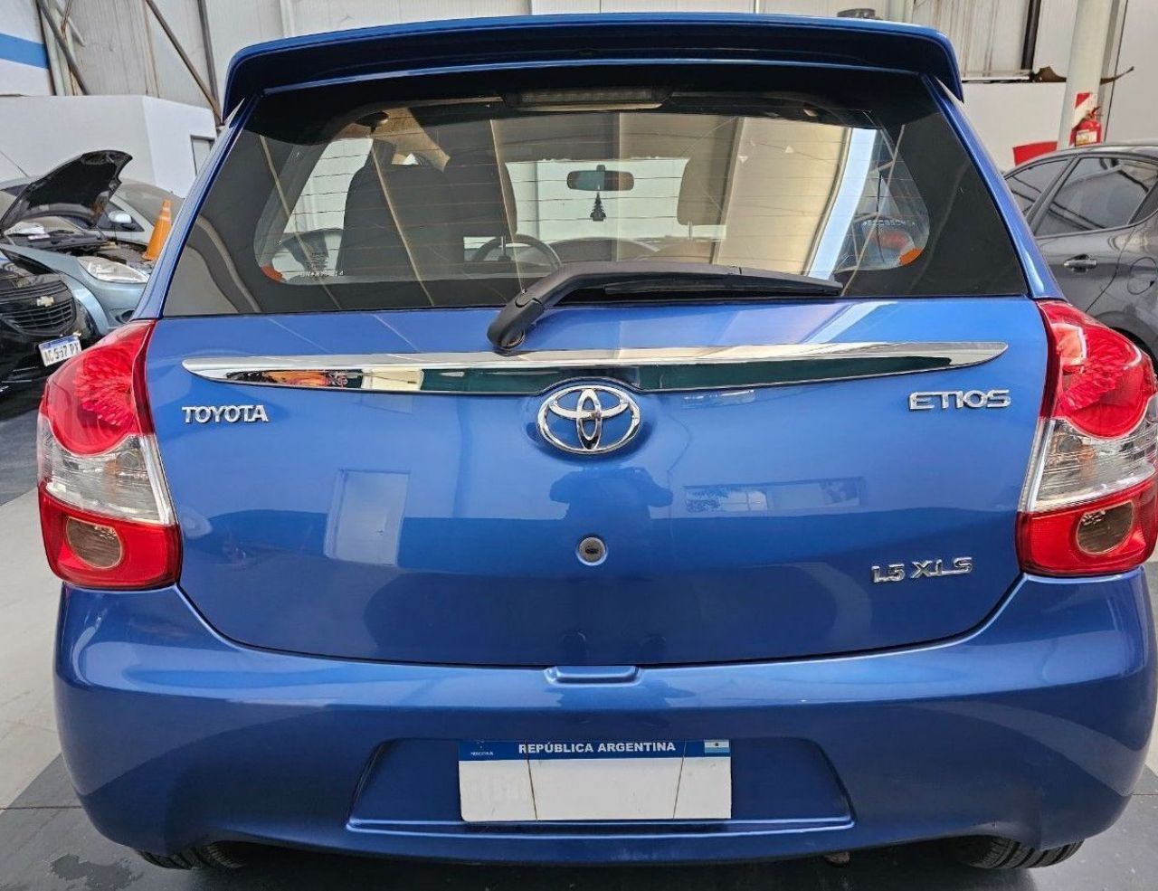 Toyota Etios Usado en Mendoza, deRuedas