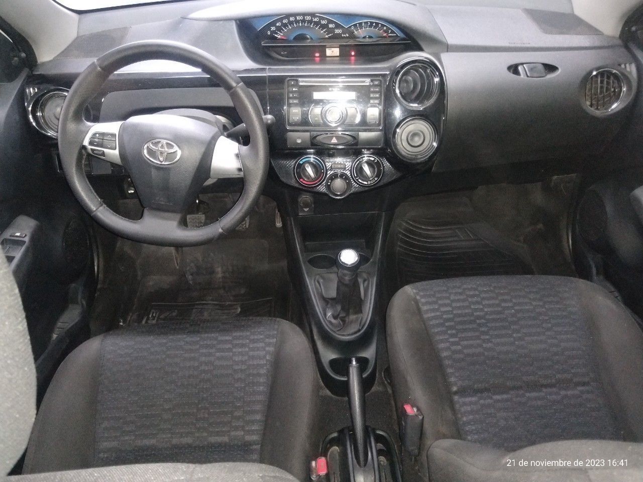 Toyota Etios Usado en Mendoza, deRuedas