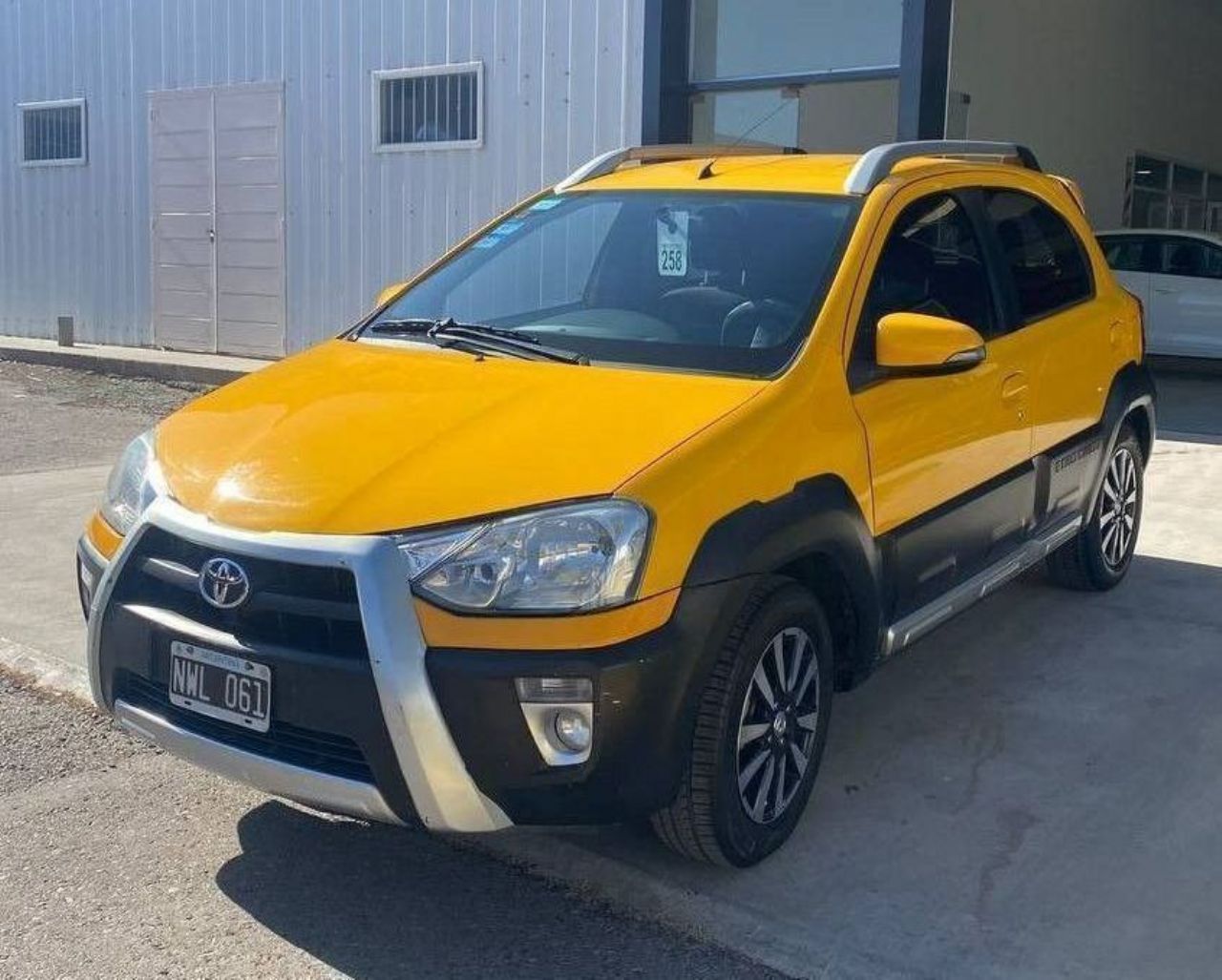 Toyota Etios Usado en San Juan, deRuedas