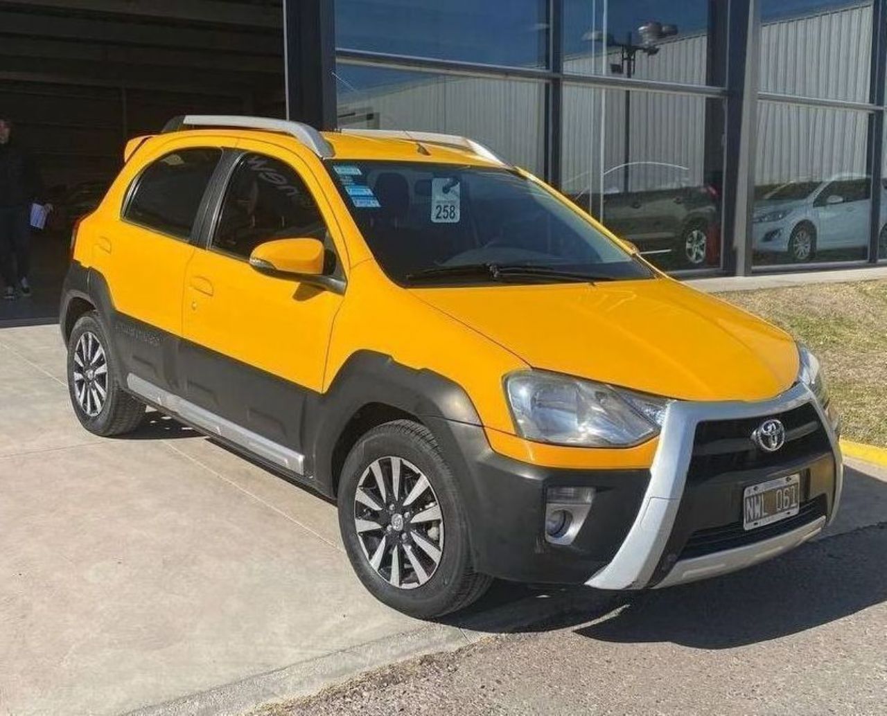 Toyota Etios Usado en San Juan, deRuedas