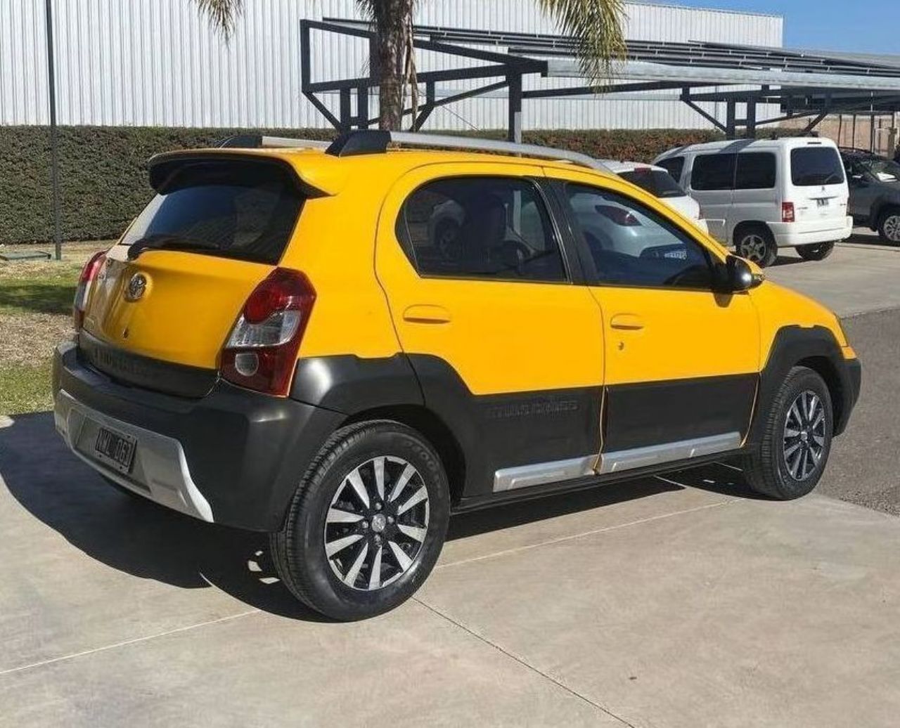 Toyota Etios Usado en San Juan, deRuedas