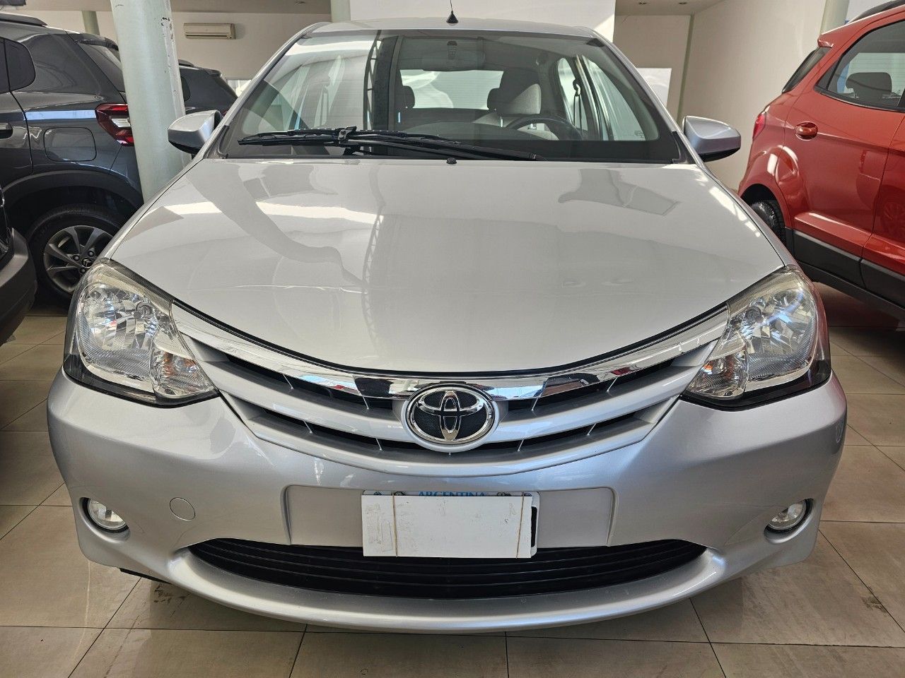 Toyota Etios Usado Financiado en Mendoza, deRuedas
