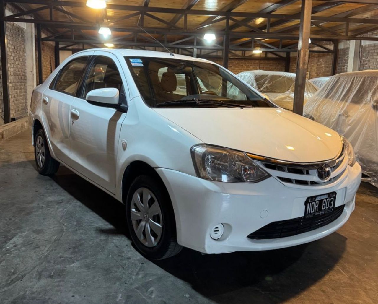 Toyota Etios Usado en Mendoza, deRuedas