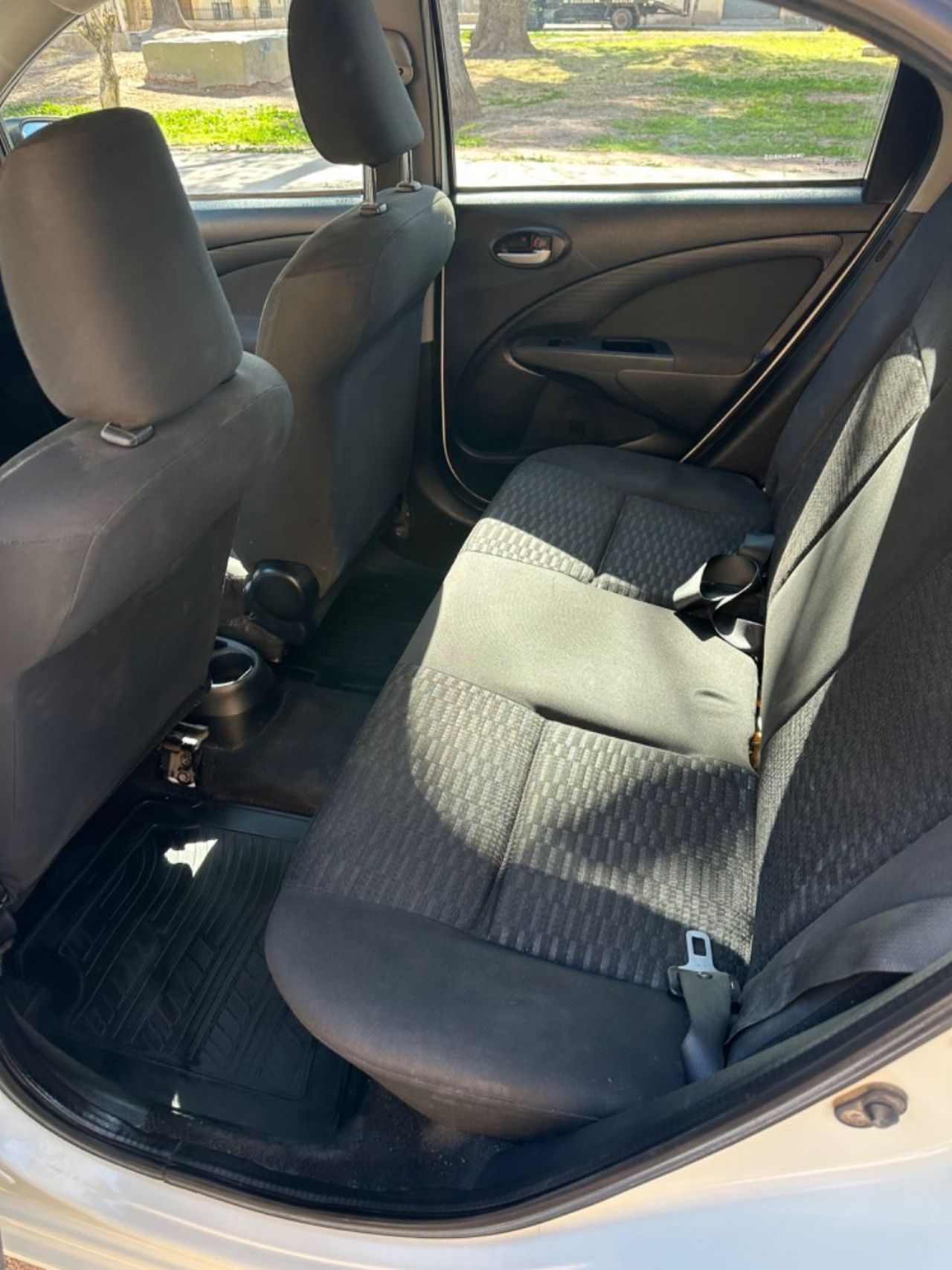 Toyota Etios Usado en Mendoza, deRuedas