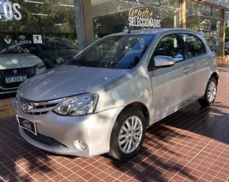 Toyota Etios Usado en Mendoza Financiado