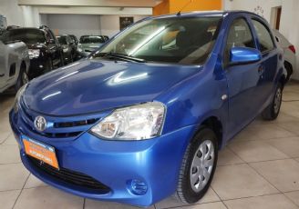 Toyota Etios Usado en Mendoza Financiado