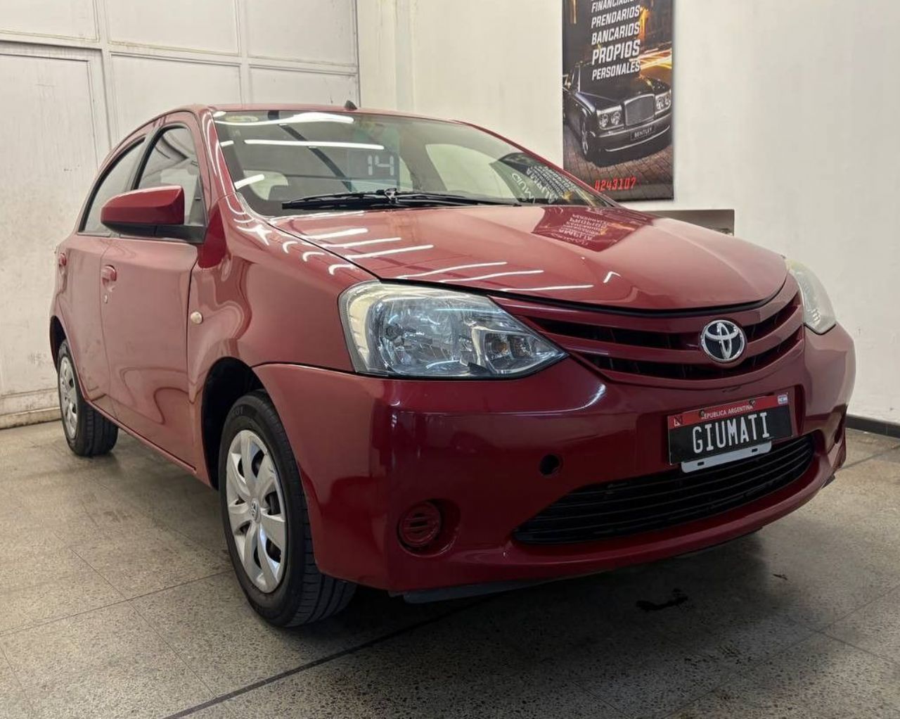 Toyota Etios Usado Financiado en Mendoza, deRuedas