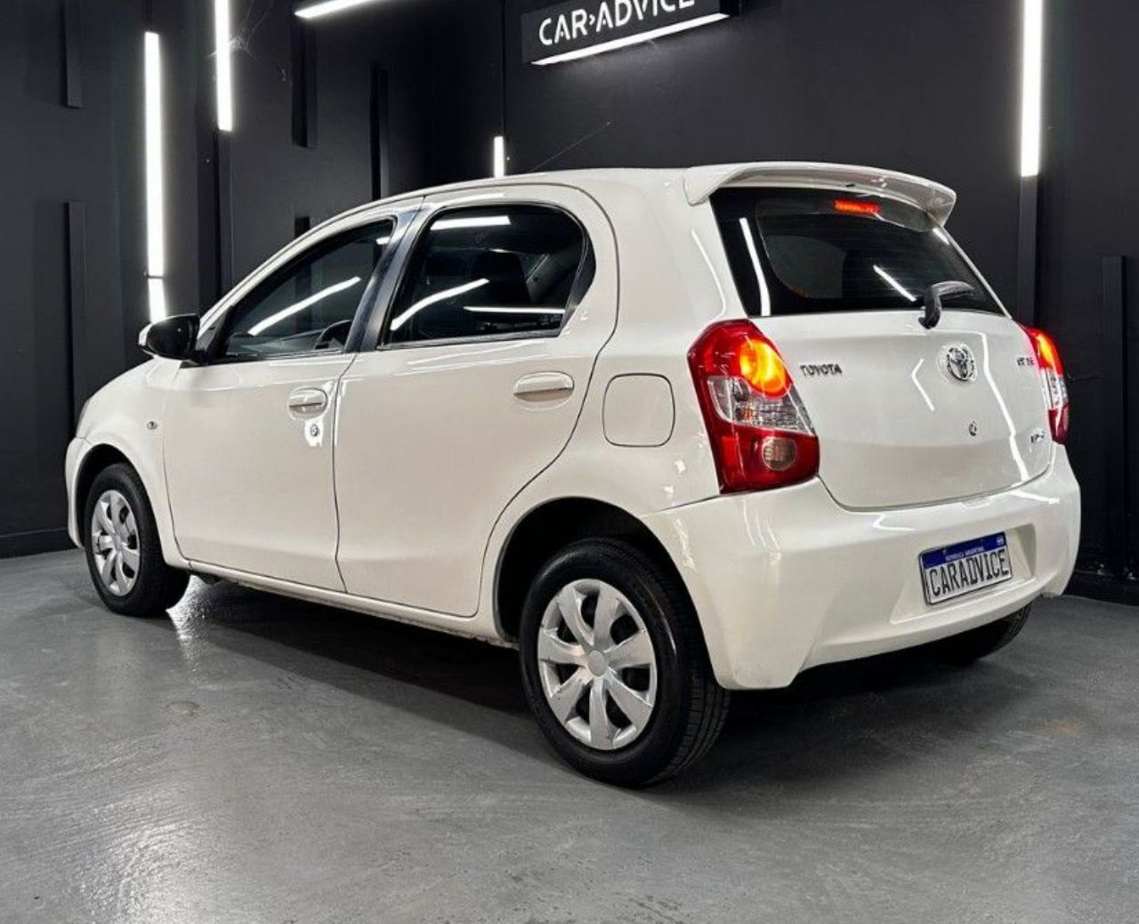 Toyota Etios Usado en Córdoba, deRuedas