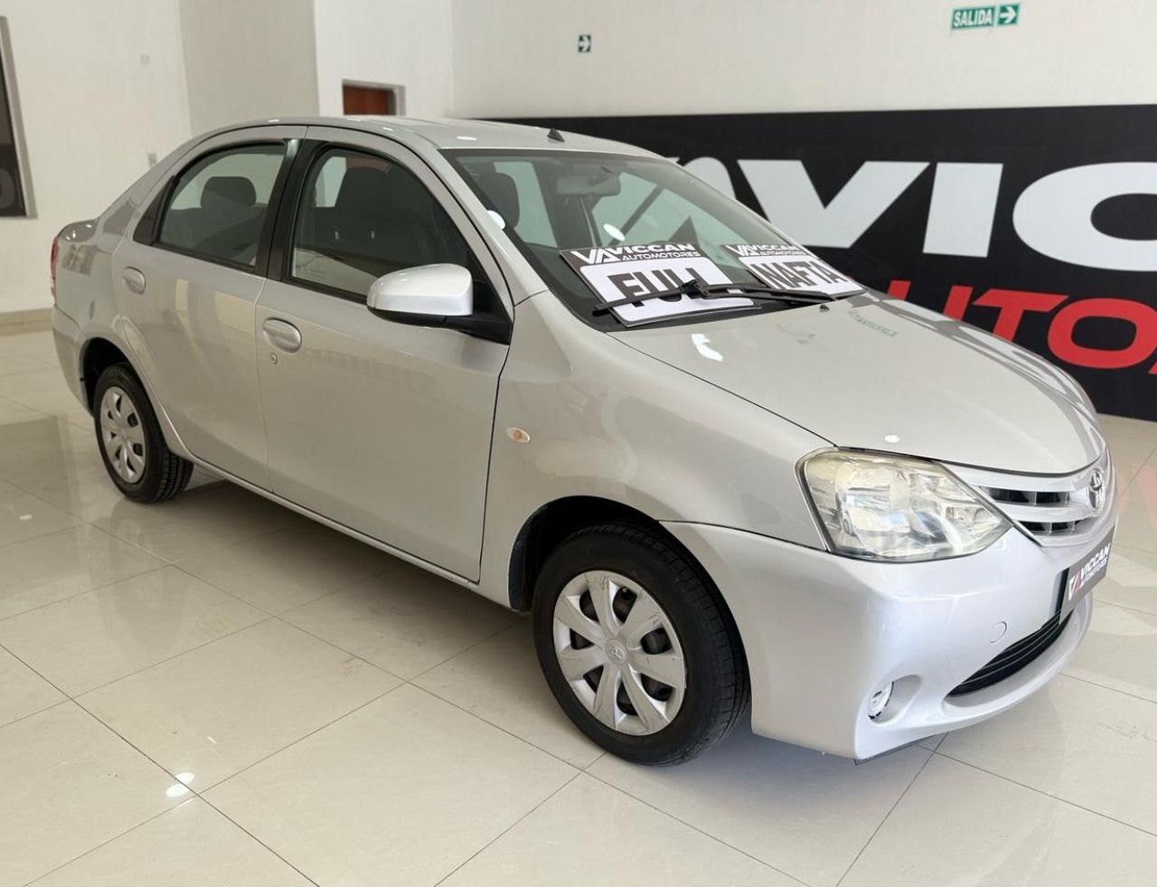 Toyota Etios Usado Financiado en Mendoza, deRuedas