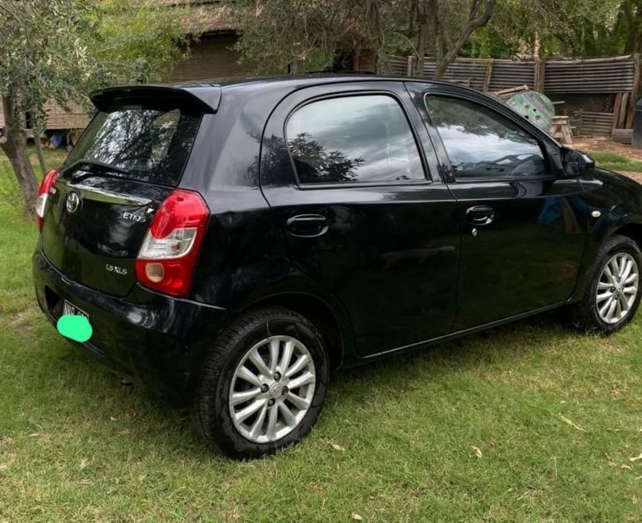 Toyota Etios Usado en Mendoza, deRuedas