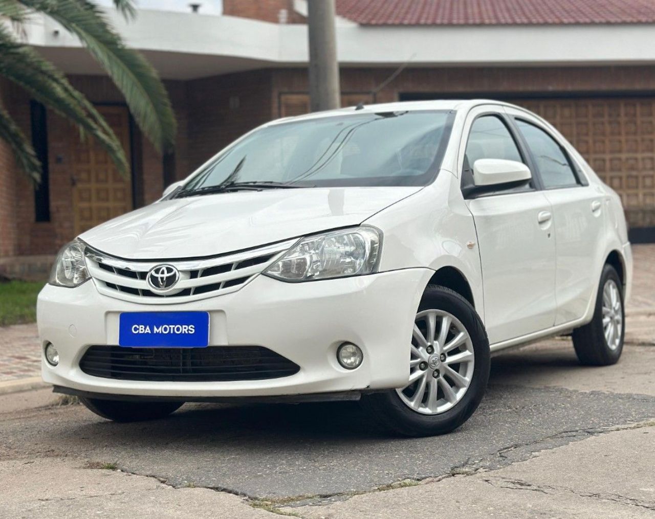 Toyota Etios Usado Financiado en Córdoba, deRuedas