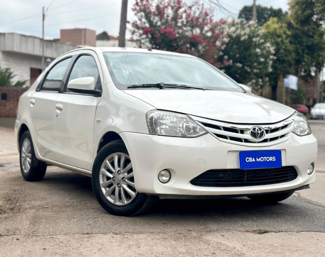 Toyota Etios Usado Financiado en Córdoba, deRuedas