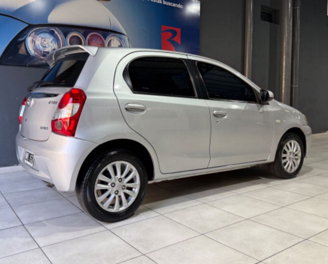 Toyota Etios Usado en Mendoza, deRuedas