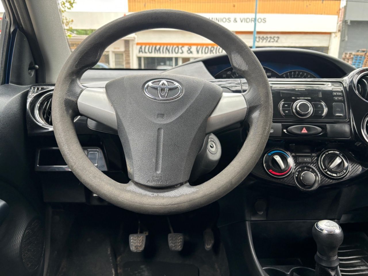 Toyota Etios Usado en Mendoza, deRuedas