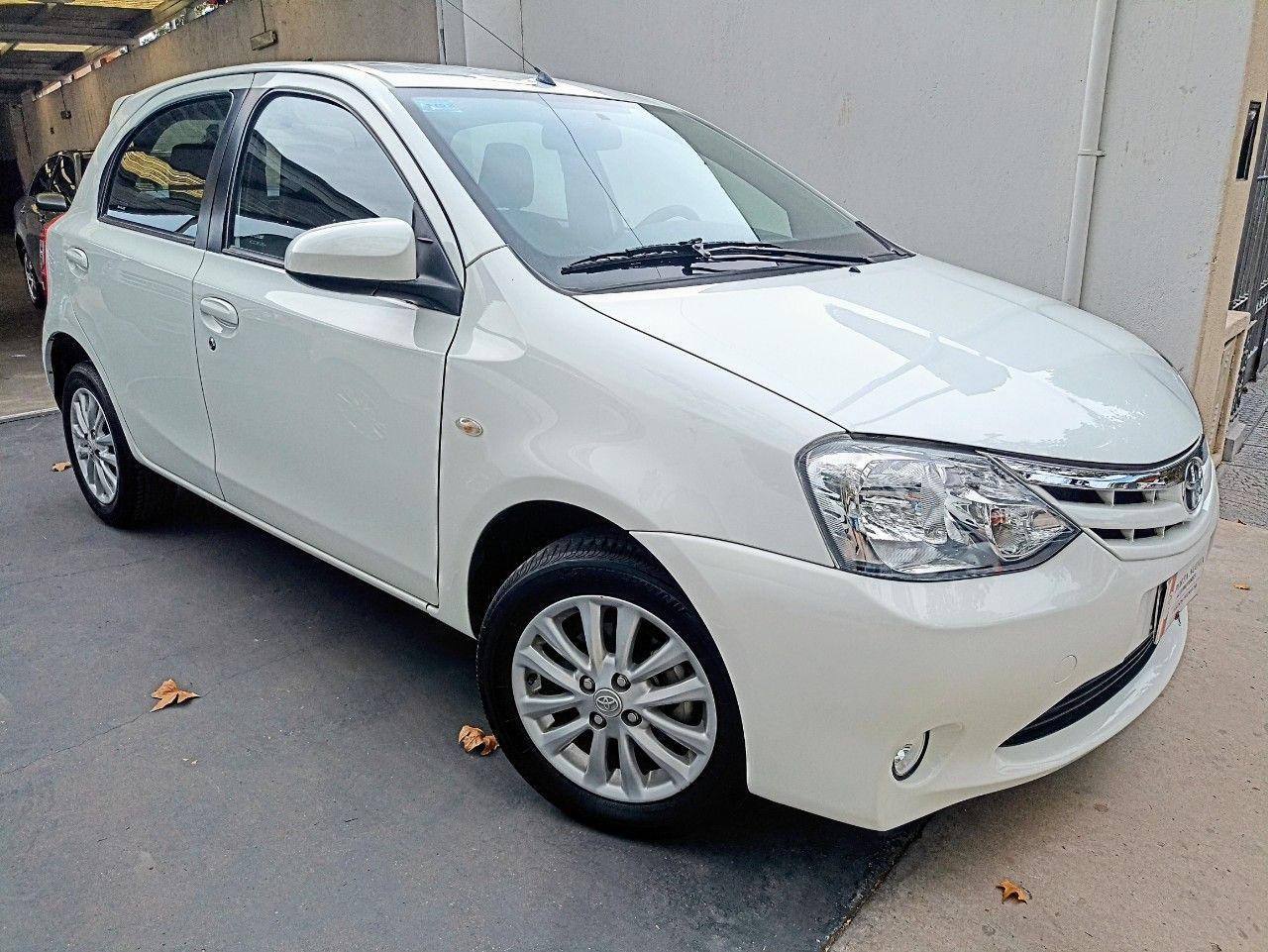 Toyota Etios Usado en Mendoza, deRuedas