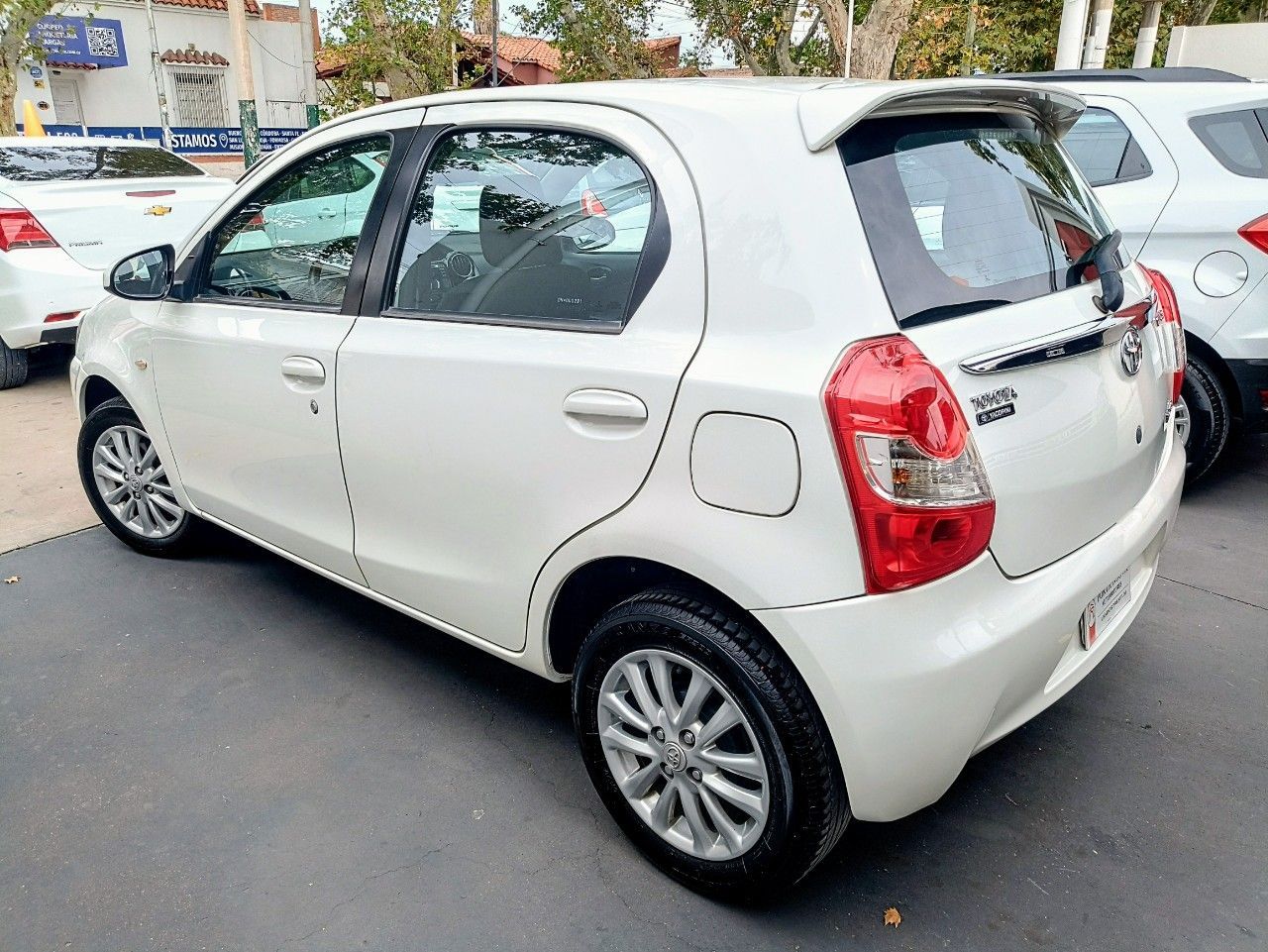Toyota Etios Usado en Mendoza, deRuedas