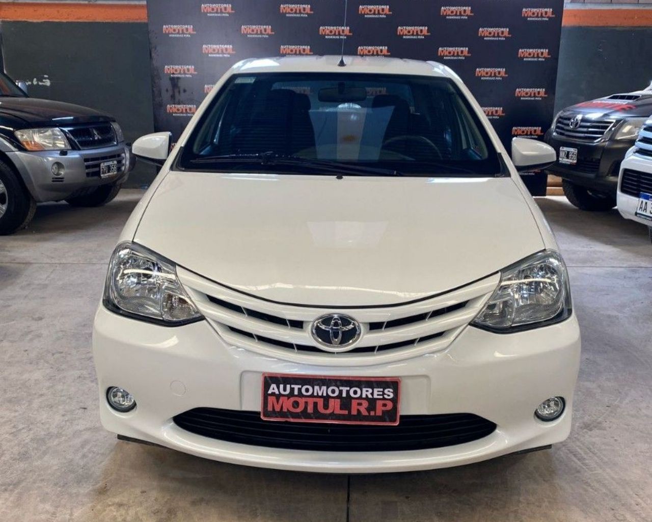 Toyota Etios Usado en Mendoza, deRuedas