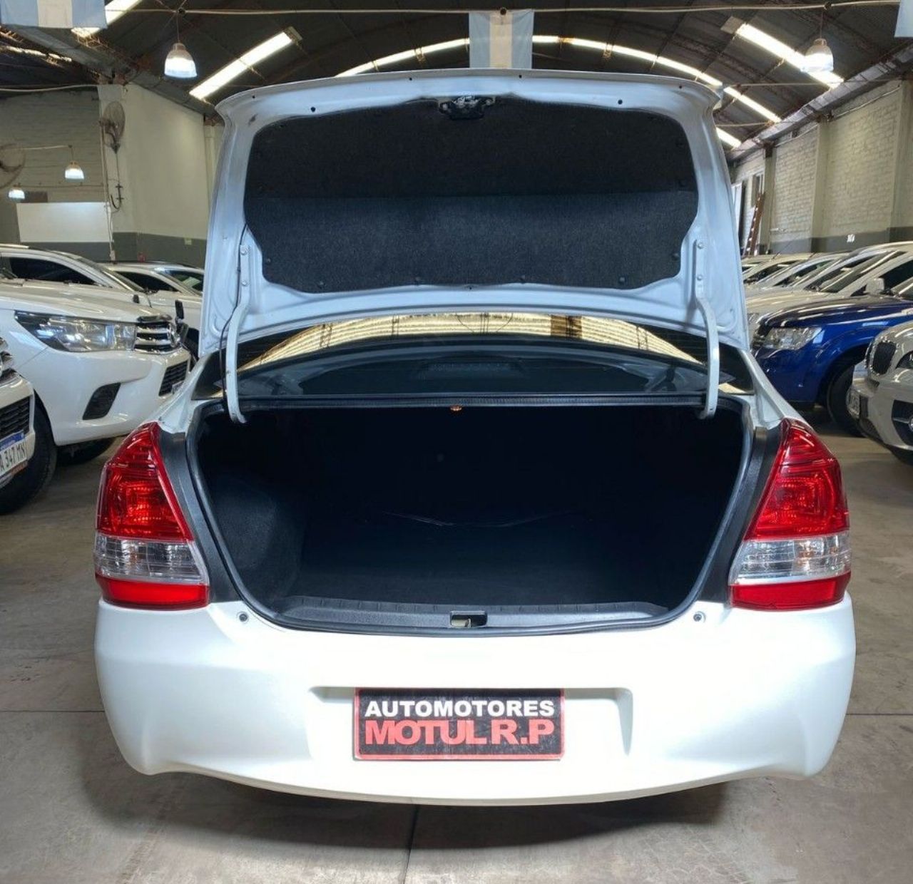 Toyota Etios Usado en Mendoza, deRuedas