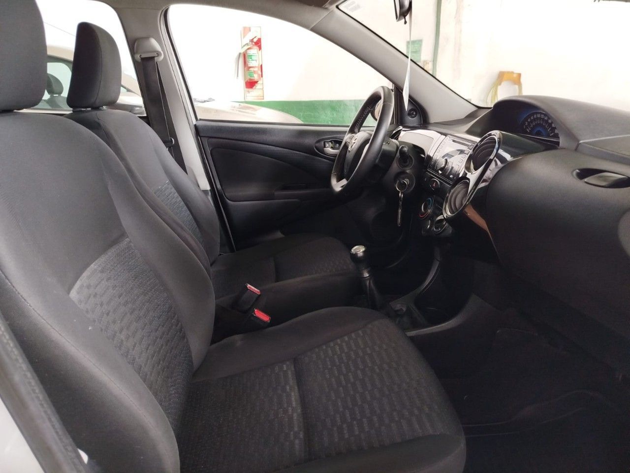 Toyota Etios Usado Financiado en Córdoba, deRuedas