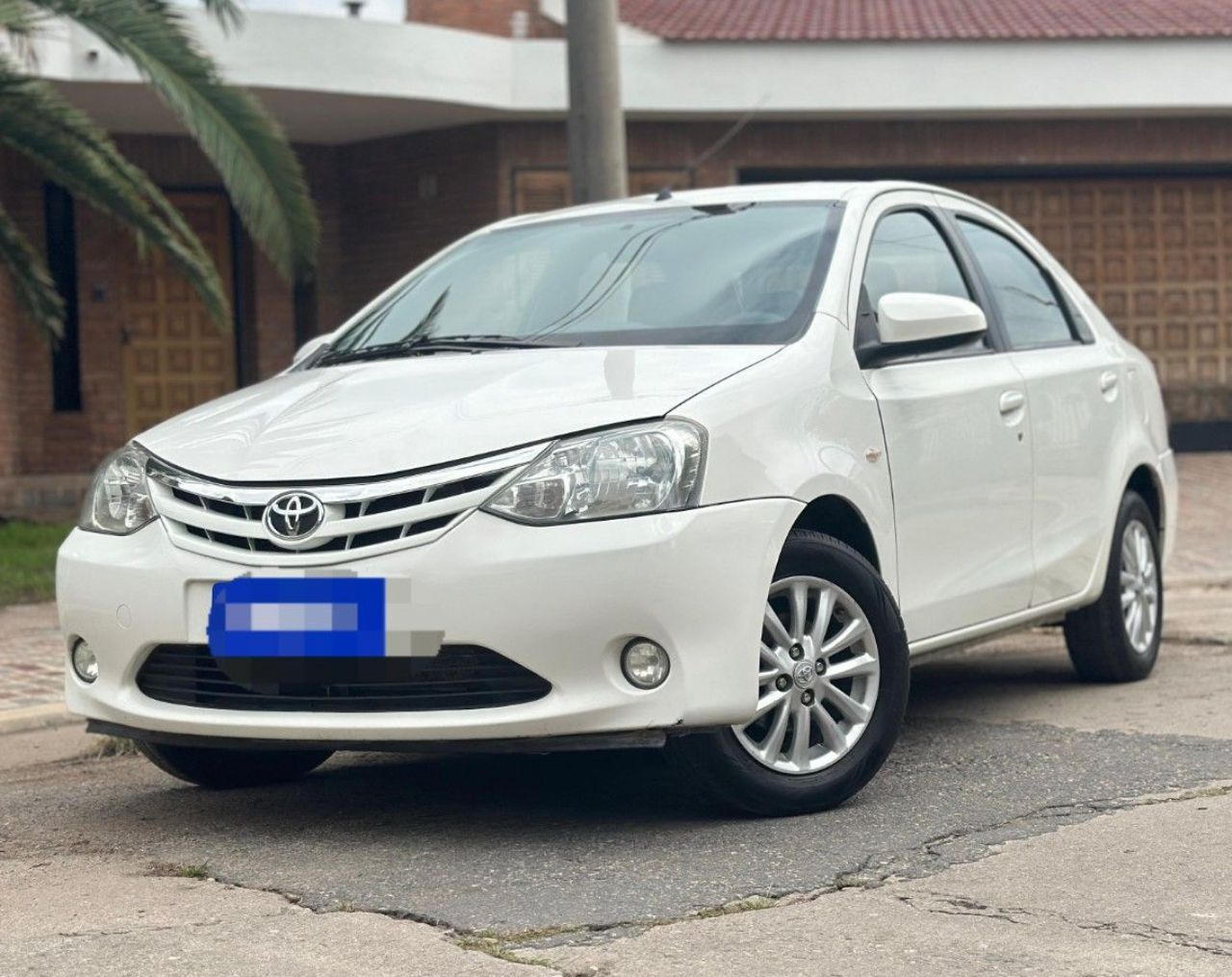 Toyota Etios Usado Financiado en Córdoba, deRuedas