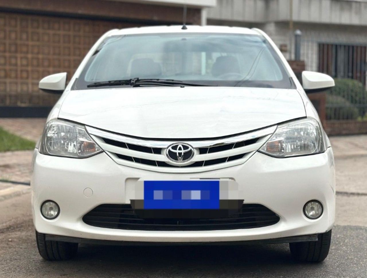 Toyota Etios Usado Financiado en Córdoba, deRuedas