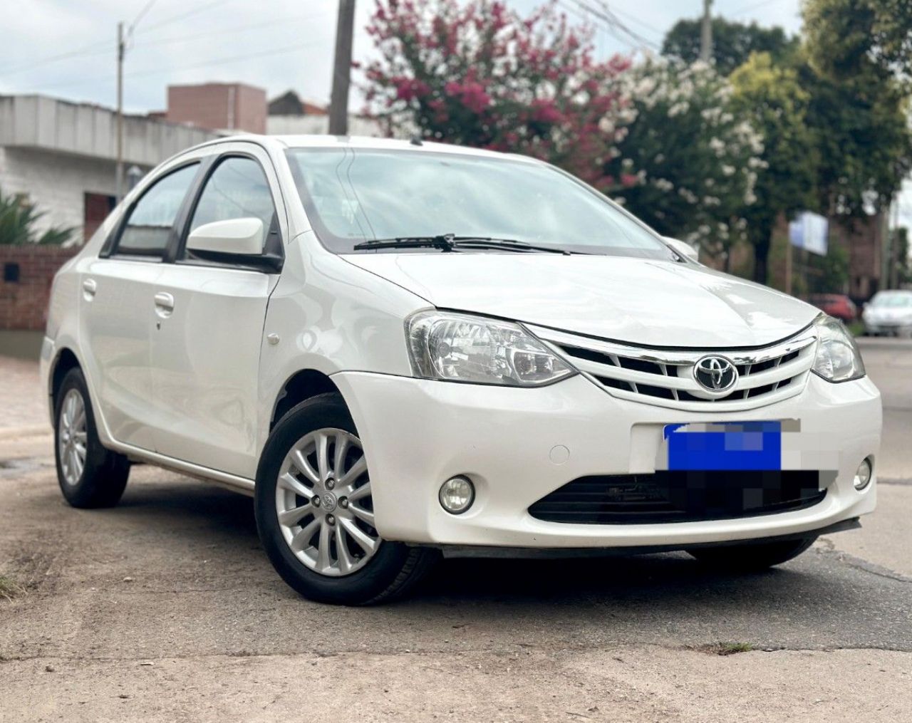 Toyota Etios Usado Financiado en Córdoba, deRuedas