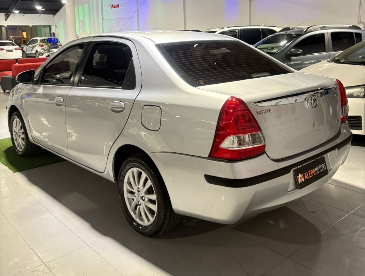 Toyota Etios Usado en Mendoza, deRuedas