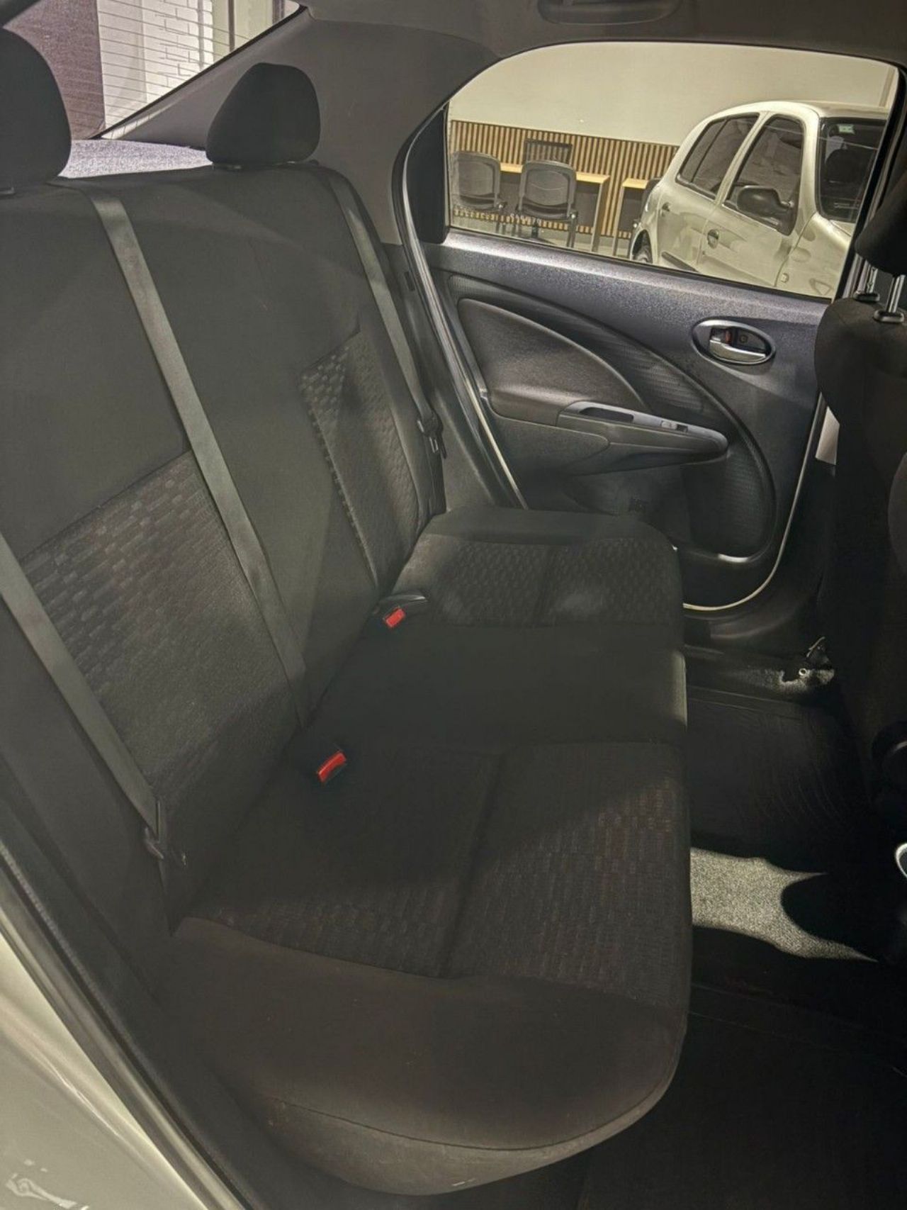 Toyota Etios Usado en Mendoza, deRuedas