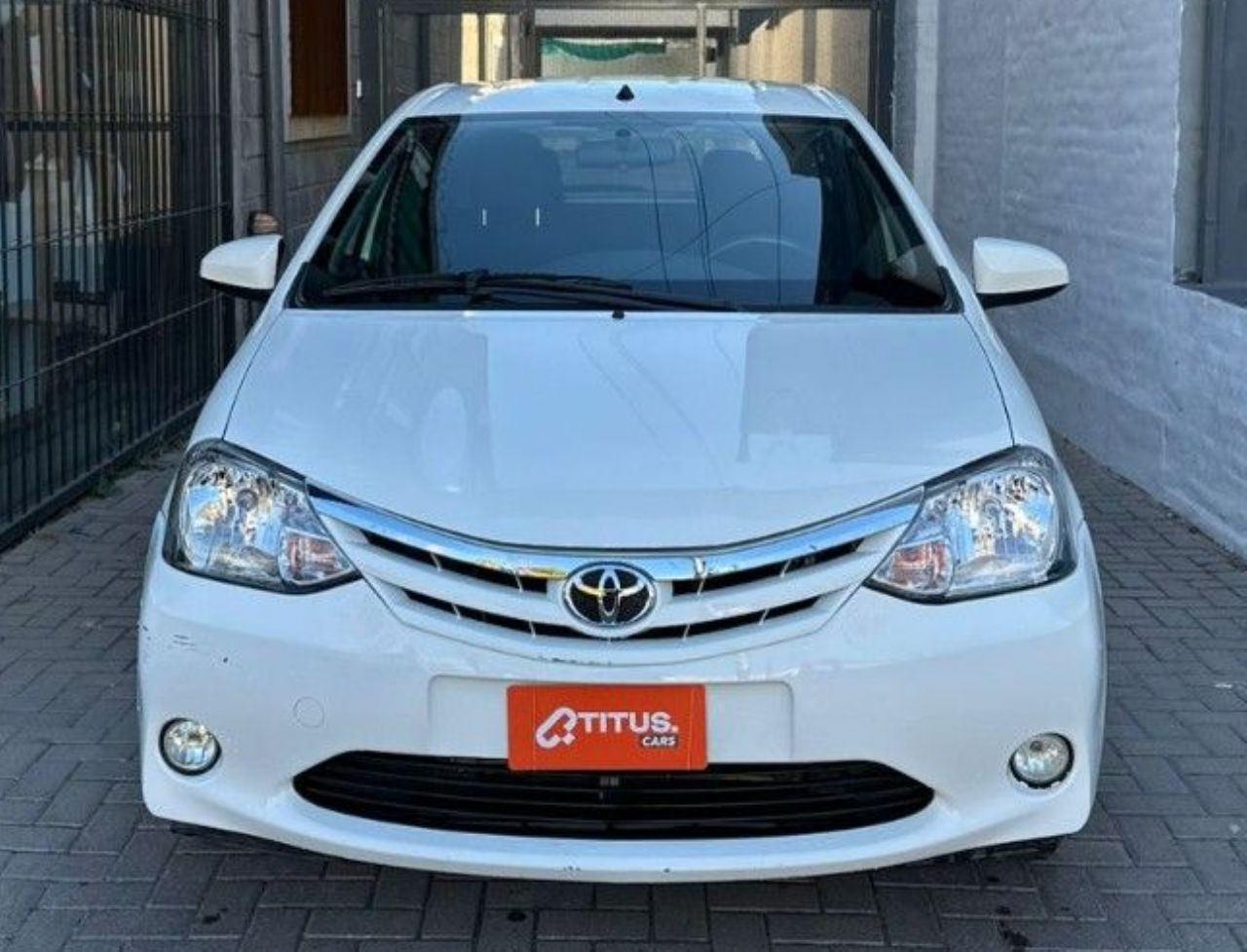 Toyota Etios Usado en Córdoba, deRuedas