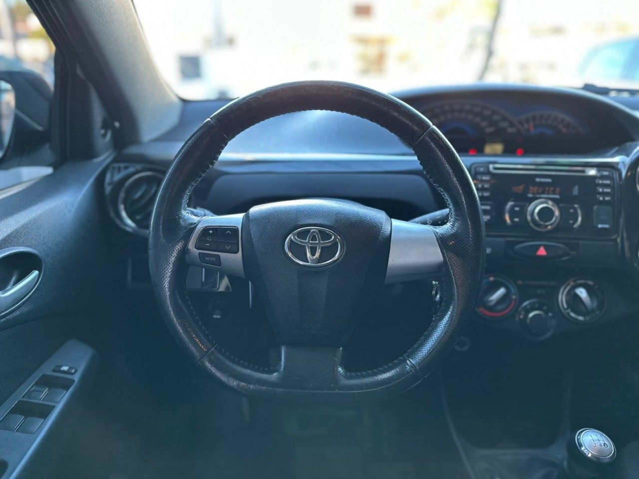 Toyota Etios Usado en Córdoba, deRuedas