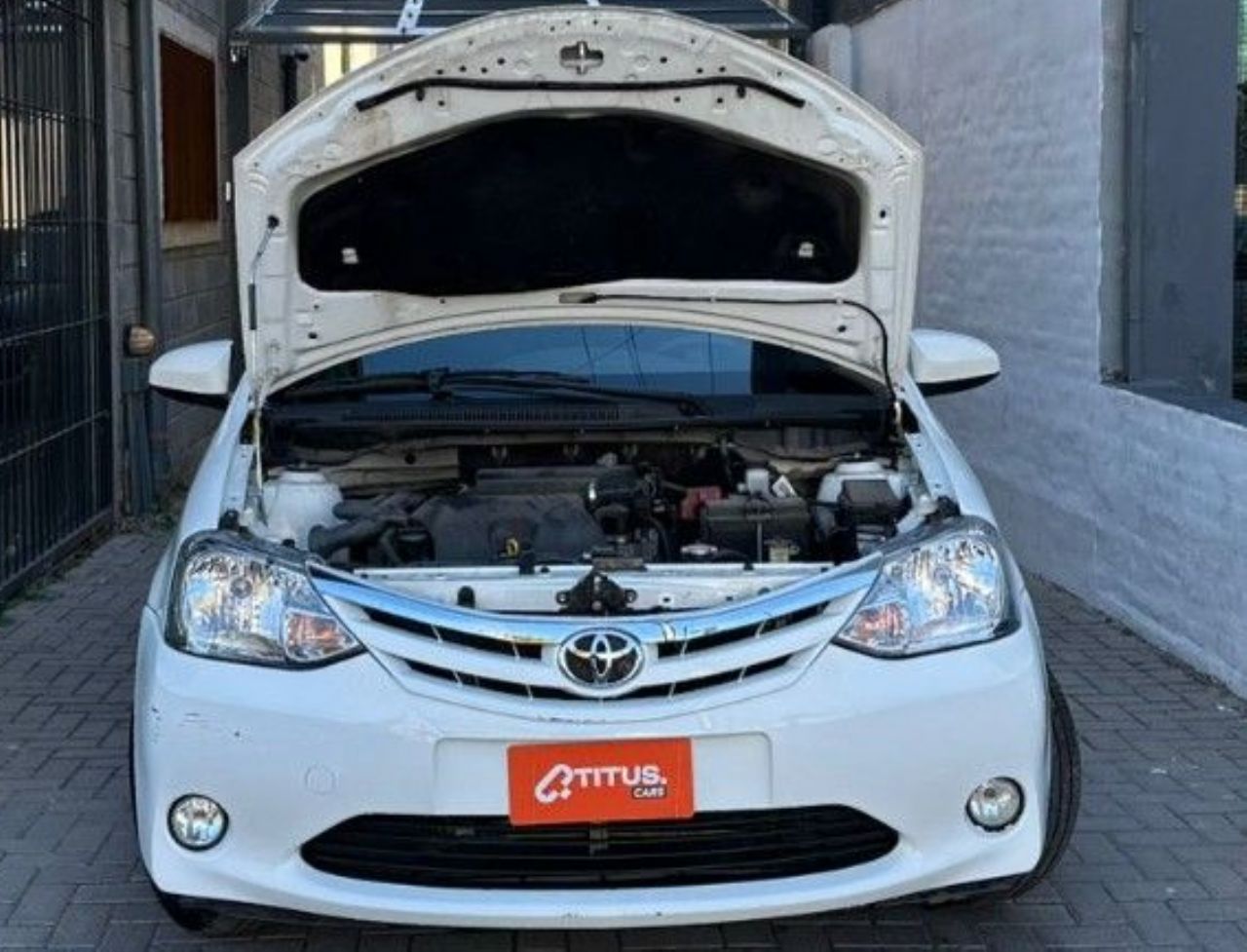 Toyota Etios Usado en Córdoba, deRuedas